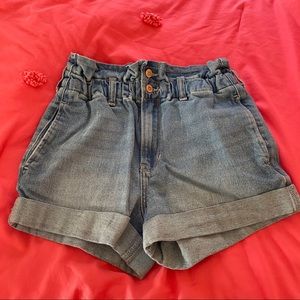 Hollister Ultra High-Rise Paper Bag Mom Short